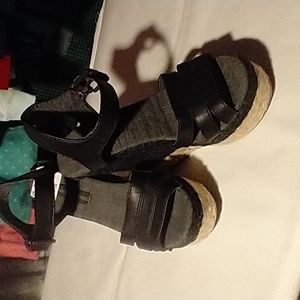 Platform shoes made by CKJ  ladies size 6 1/2 in black never worn, nwt